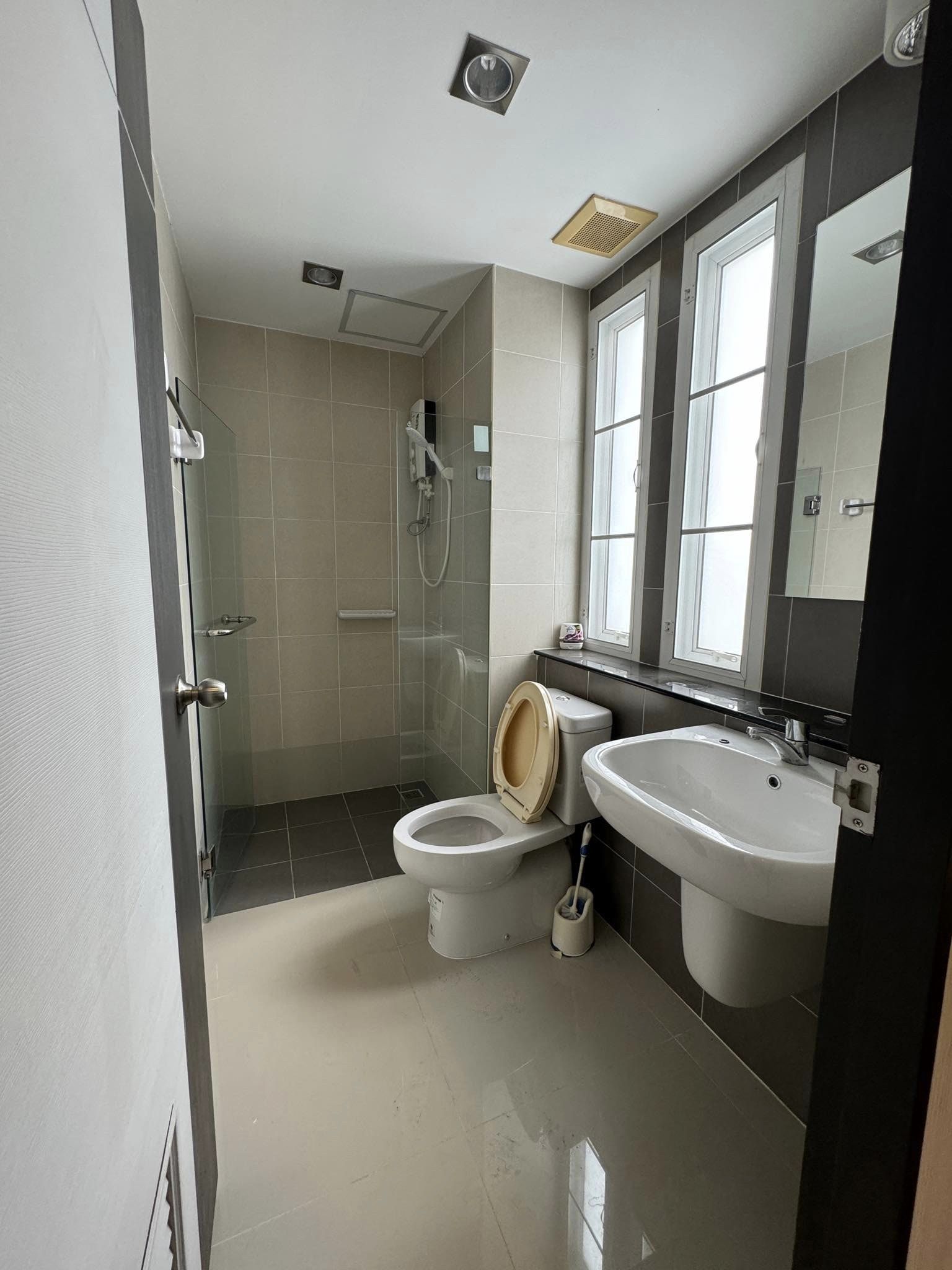 คอนโดวันพลัสคลองชล_2_bathroom