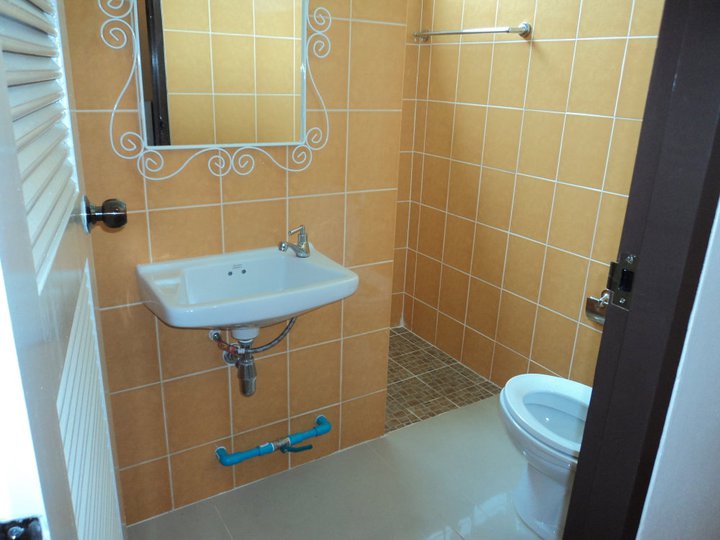 ชลธิชาเพลส_2_bathroom
