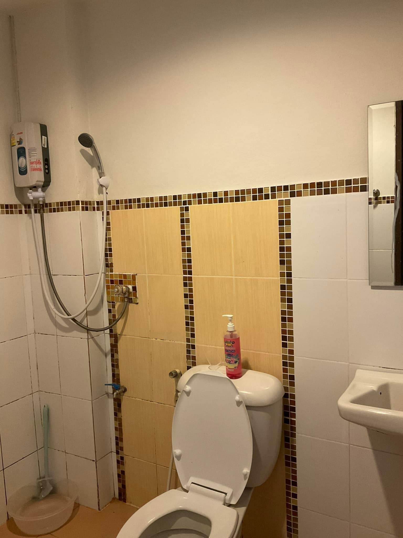 บ้านสิริยากร_bathroom